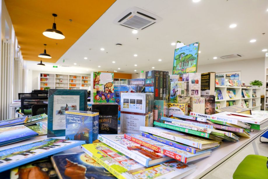 Beijing Haidian Kaiwen Academy image