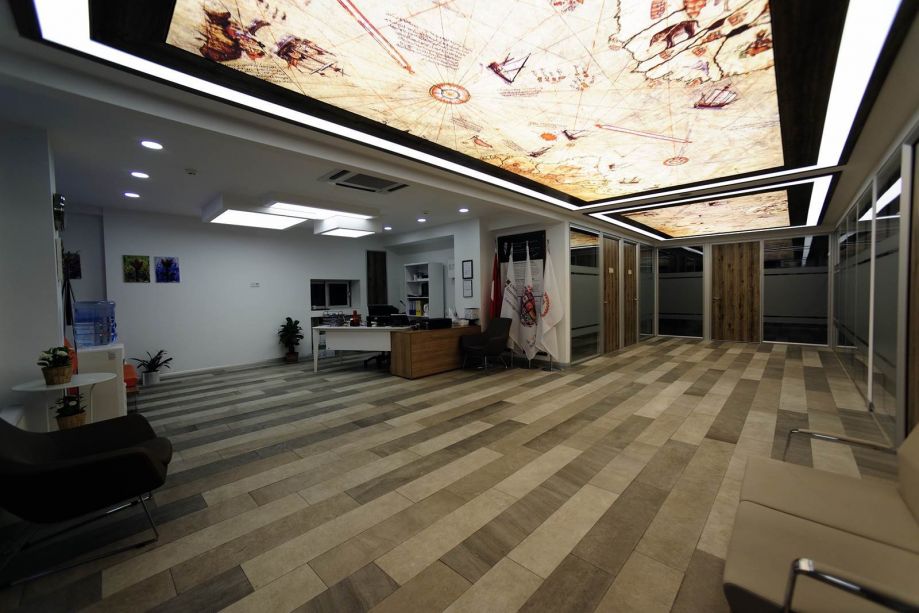 Istanbul International School image