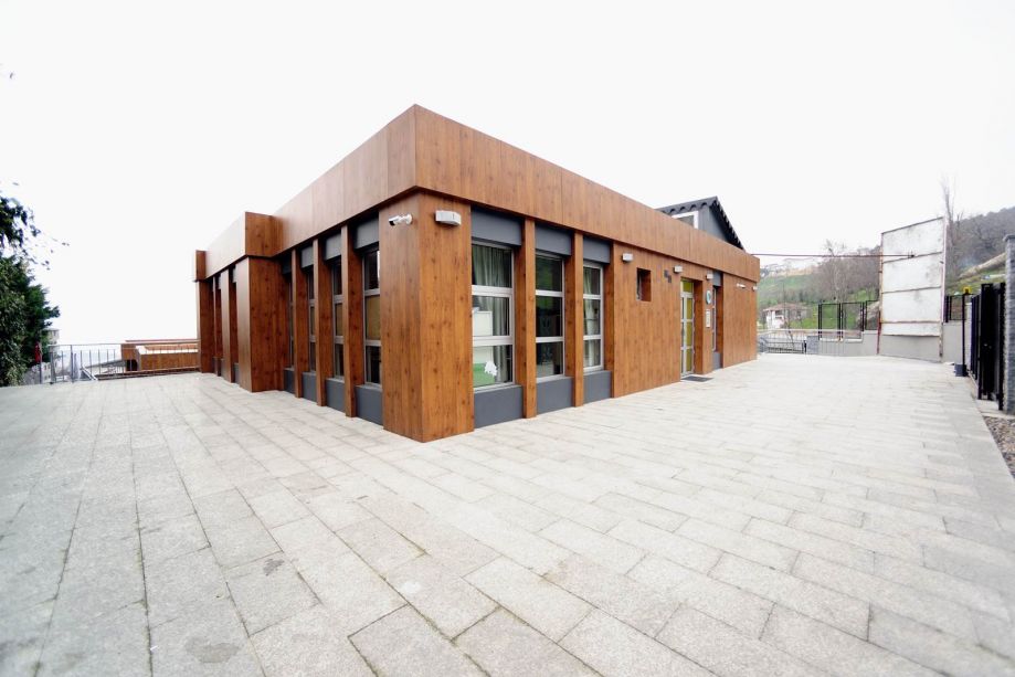 Istanbul International School image