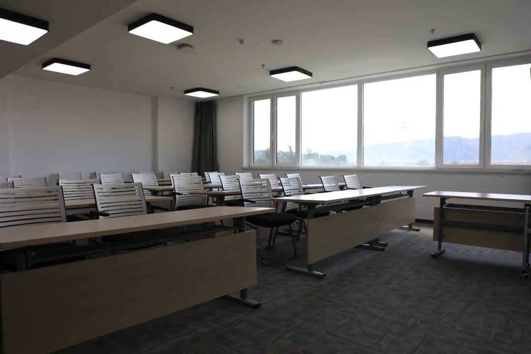 Tsinghua International School Daoxiang Lake image